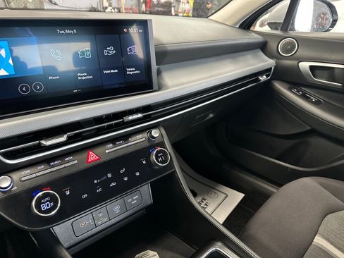 Used 2025 Hyundai Sonata SEL FWD image 28