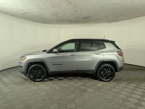 Used 2019 Jeep Compass Altitude image 3