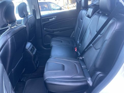 Used 2016 Ford Edge Titanium w/ Equipment Group 301A AWD/4WD image 18