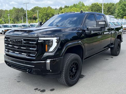 Used 2024 GMC Sierra 2500 AT4 w/ AT4 Premium Plus Package AWD/4WD image 34