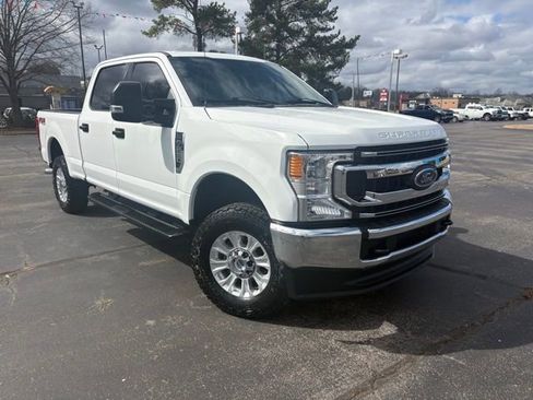Used 2021 Ford F250 XLT w/ FX4 Off-Road Package image 3