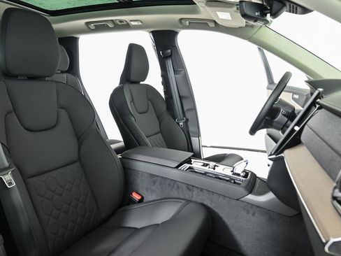 New 2026 Volvo XC90 B5 Core AWD/4WD image 22