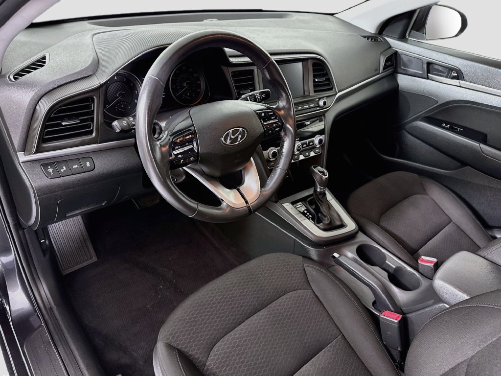 Used 2020 Hyundai Elantra Value Edition w/ Cargo Package (C1) FWD image 9