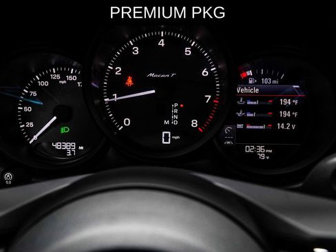 Used 2023 Porsche Macan Turbo AWD/4WD image 37