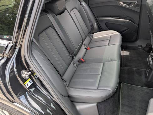 Used 2023 Audi Q4 e-tron Premium Plus w/ Premium Plus RWD image 20