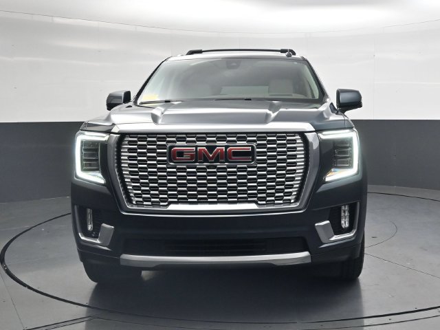 Used 2021 GMC Yukon XL Denali w/ Denali Premium Package AWD/4WD image 11
