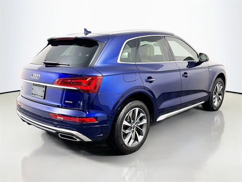 Used 2022 Audi Q5 2.0T Premium w/ Convenience Package image 7