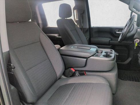 Used 2022 Chevrolet Silverado 2500 Custom w/ Custom Convenience Package image 15