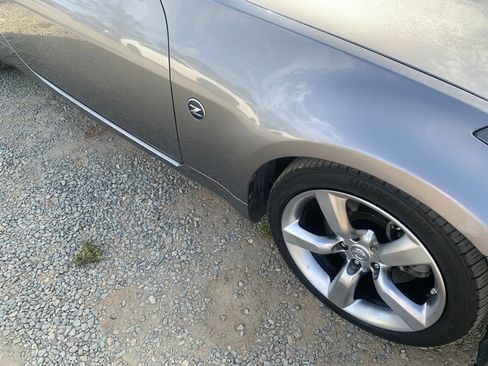 Used 2009 Nissan 350Z Touring RWD image 5