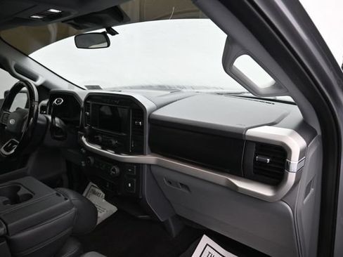 Used 2022 Ford F150 XLT w/ XTR Package AWD/4WD image 8