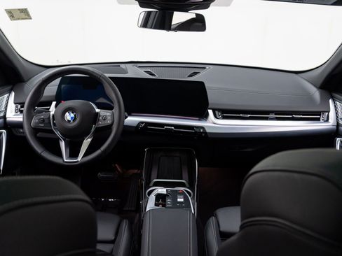 Certified 2025 BMW X2 xDrive28i w/ Premium Package image 10