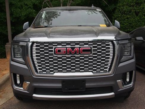 Used 2021 GMC Yukon Denali w/ Denali Ultimate Package image 3