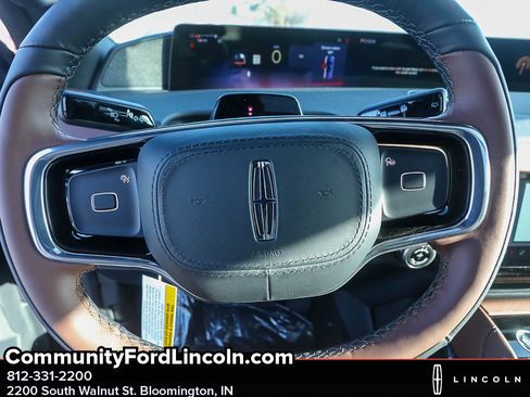 New 2025 Lincoln Navigator L Reserve image 13