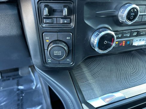 Certified 2025 Ford F350 Platinum image 39