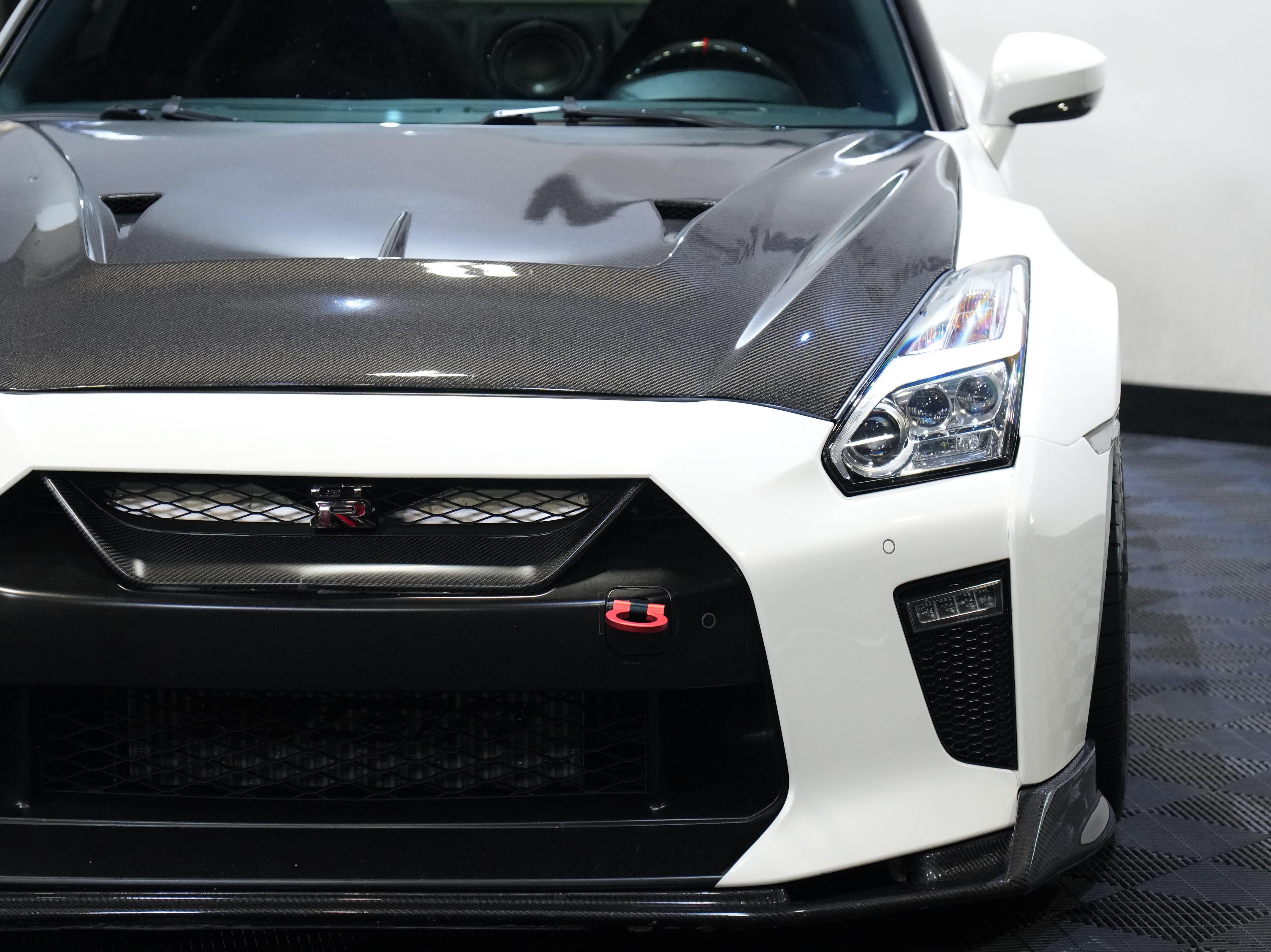 Used 2017 Nissan GT-R Premium AWD/4WD image 10