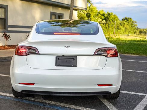 Used 2023 Tesla Model 3 Standard Range RWD image 5