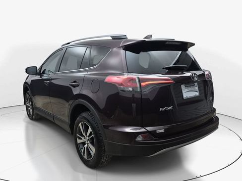 Used 2018 Toyota RAV4 XLE FWD image 8
