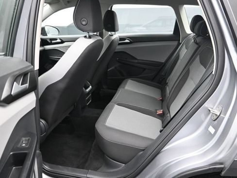 Used 2023 Volkswagen Taos S FWD image 13