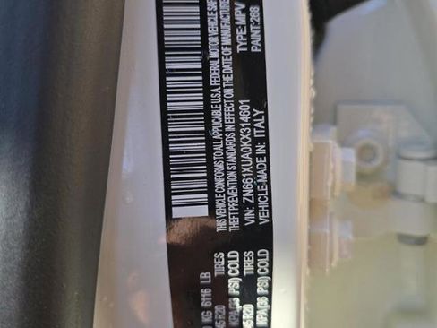 Used 2019 Maserati Levante image 15