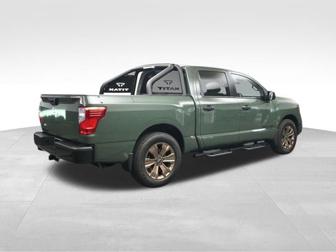 Used 2024 Nissan Titan SV w/ SV Bronze Edition Package RWD image 5