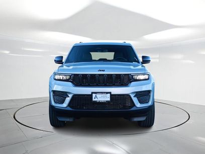 New 2025 Jeep Grand Cherokee Altitude