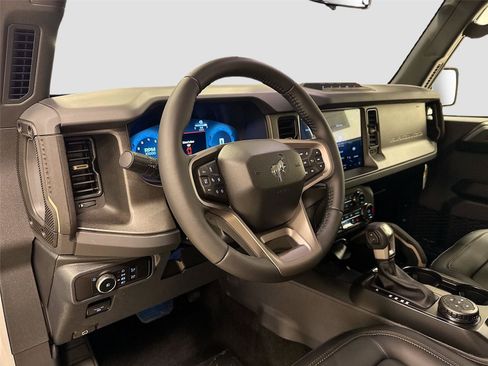 New 2026 Ford Bronco Badlands AWD/4WD image 9
