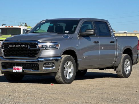 New 2026 RAM 1500 4x4 Crew Cab image 7