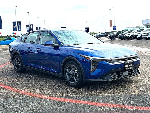 Used 2026 Kia K4 FWD image 10