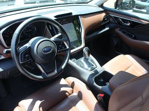 Used 2022 Subaru Outback Touring w/ Popular Package #2 image 17