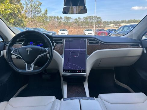 Used 2018 Tesla Model S AWD image 18