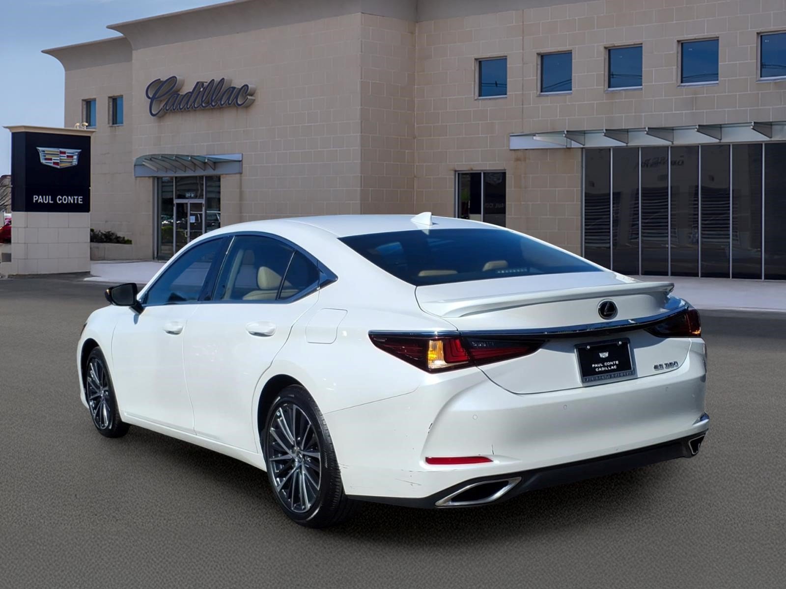 Used 2022 Lexus ES 350 w/ Premium Package FWD image 6