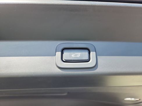 Used 2023 Land Rover Range Rover Sport SE image 14