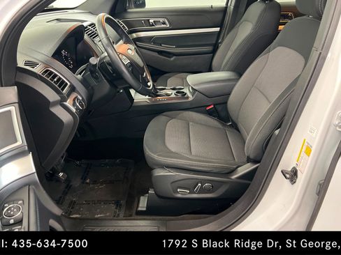 Used 2017 Ford Explorer XLT FWD image 17