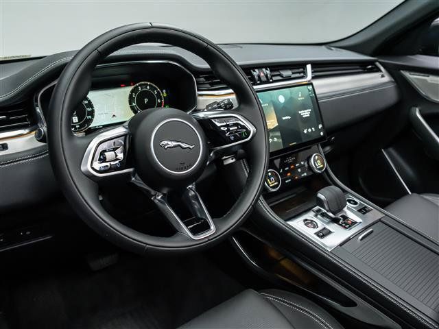 New 2025 Jaguar F-PACE R-Dynamic S AWD/4WD image 17