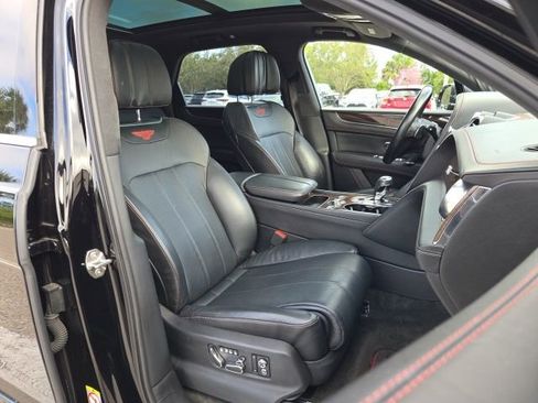 Used 2020 Bentley Bentayga image 13