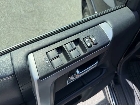 Used 2023 Toyota 4Runner Limited AWD/4WD image 12