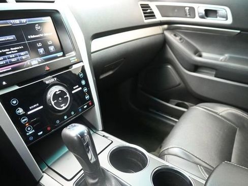 Used 2014 Ford Explorer Sport AWD/4WD image 29