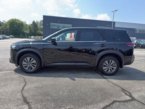 Certified 2025 Nissan Pathfinder S AWD/4WD image 6