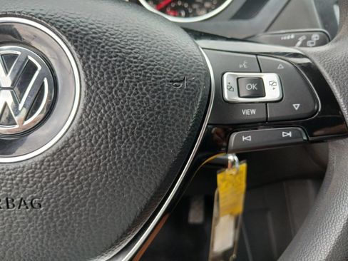 Used 2021 Volkswagen Tiguan S FWD image 26