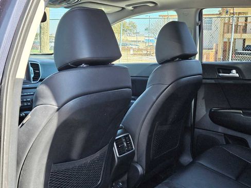 Used 2017 Kia Sportage EX w/ EX Premium Package image 16