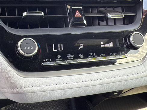 Certified 2023 Toyota Corolla SE FWD image 14