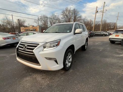 Used 2017 Lexus GX 460 w/ Navigation Package image 4