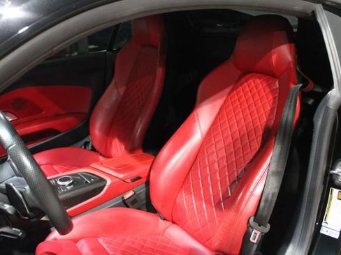 Used 2018 Audi R8 V10 plus image 9