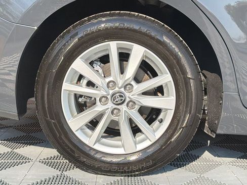 Used 2025 Toyota Camry LE w/ Convenience Package image 20