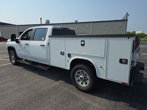 Used 2023 Chevrolet Silverado 3500 W/T w/ WT Convenience Package AWD/4WD image 6
