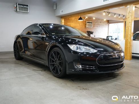 Used 2013 Tesla Model S Performance RWD image 3