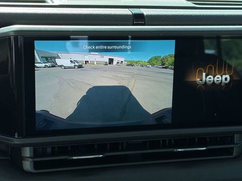 New 2026 Jeep Gladiator Sport AWD/4WD image 22