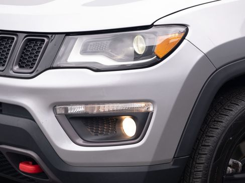 Used 2017 Jeep Compass Trailhawk w/ Leather Interior Group AWD/4WD image 22