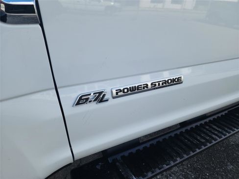 Used 2019 Ford F250 XLT image 11