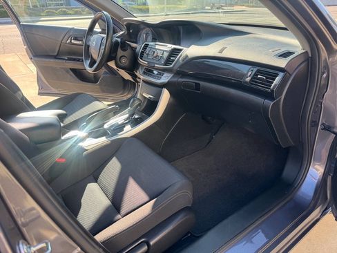 Used 2015 Honda Accord Sport image 9